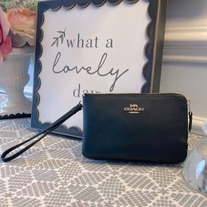 Coach hand/ wallet